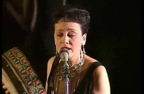 Chanson chaoui - Houria Aichi - Sejbad ya Uica (live 1994)